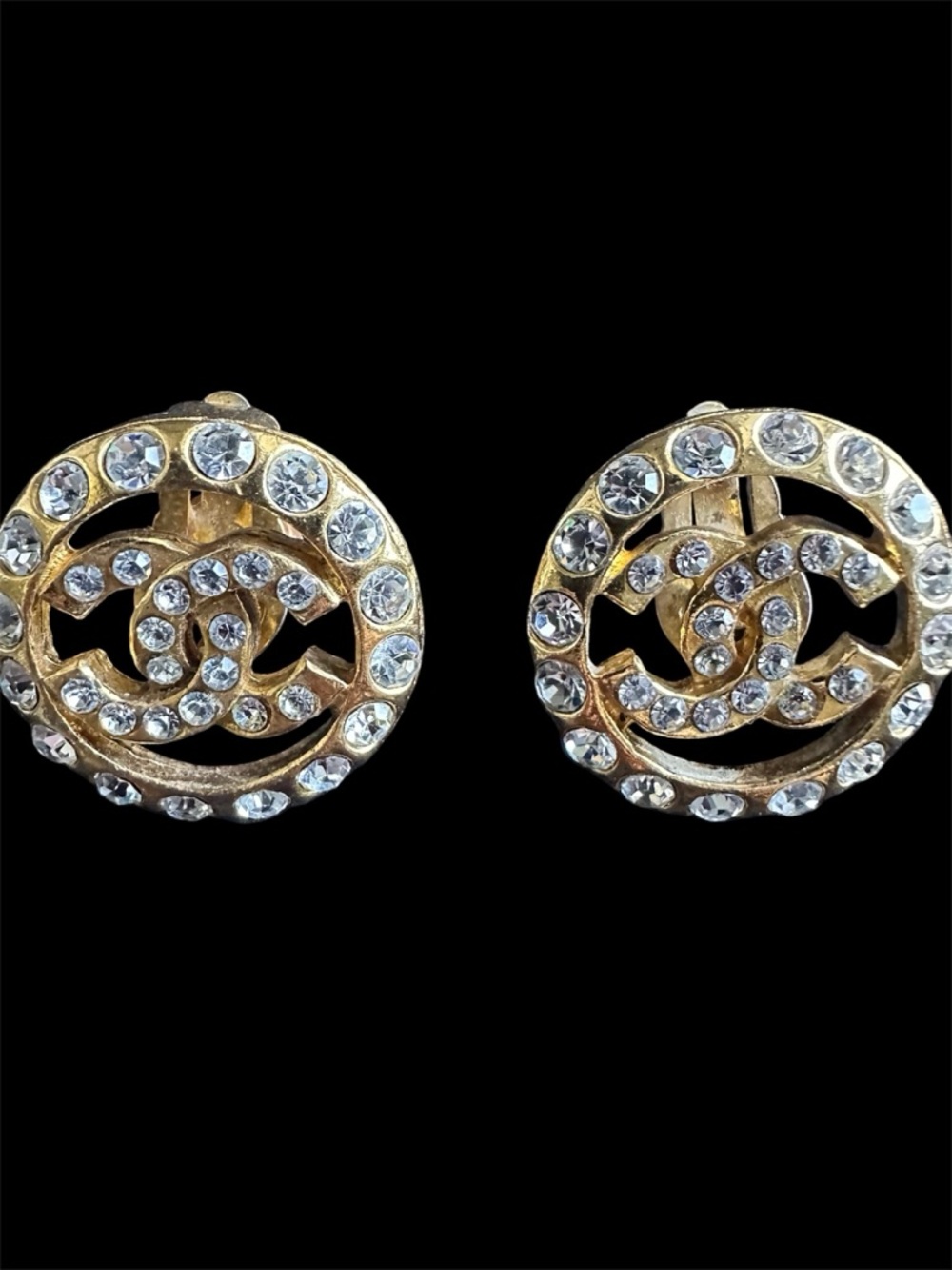 Vintage CHANEL Gold Tone Rhinestone CC Logo Clip-On Earrings - Picture 8 of 15
